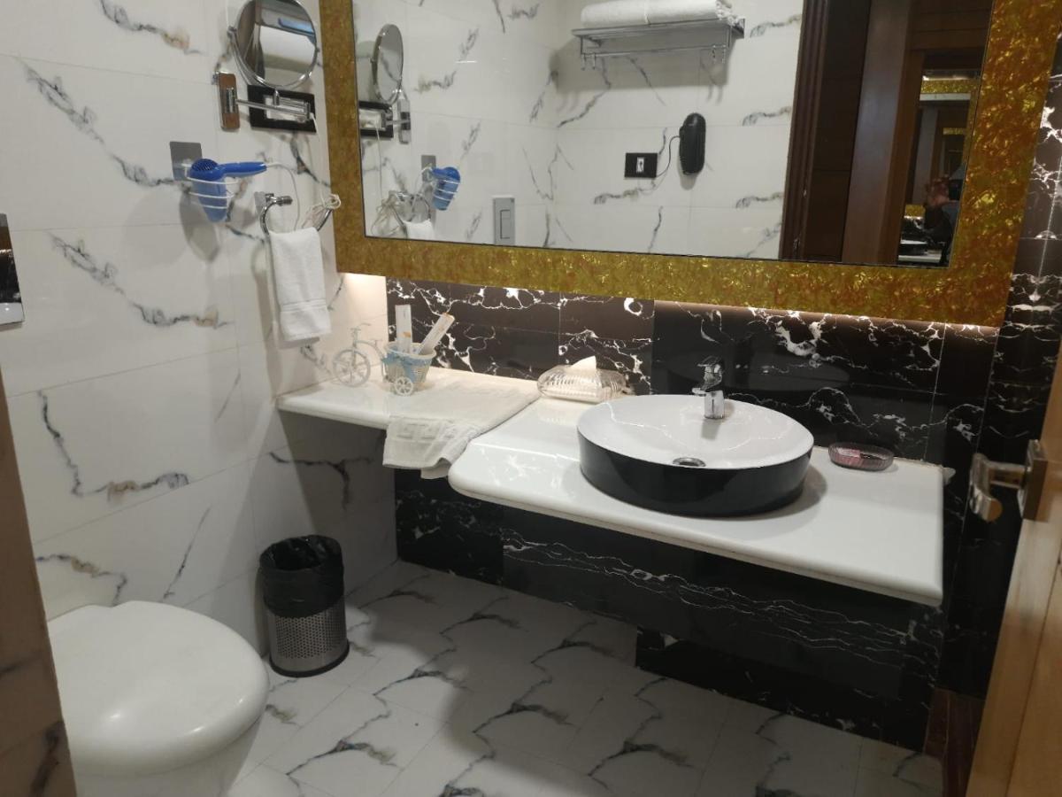 A Boutique Hotel Grand Empire Patna  Eksteriør bilde